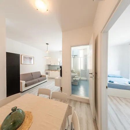 Accesso Al Mare, Perseo * Lido Adriano