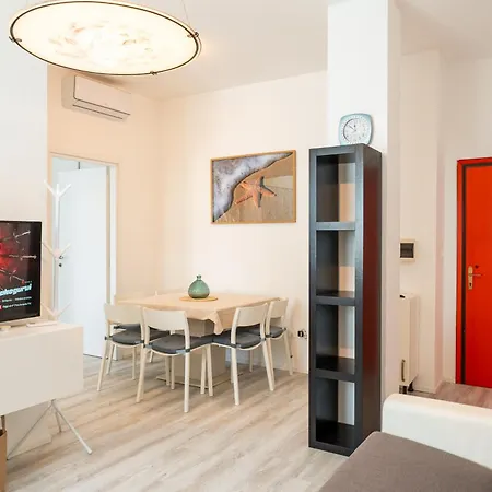 Accesso Al Mare, Perseo شقة