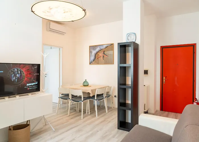 Accesso Al Mare, Perseo Daire